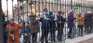 В гимназии прошла традиционная ежегодная акция "Голубь мира"